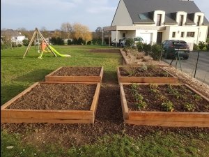 4 jardinières pour potager et fruits à vannes