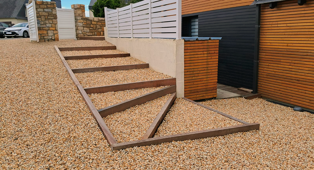 aménagement palis de schiste et traverses en bois aménagement palis de schiste et traverses en bois
