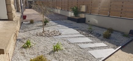 Pas japonais et espace minéral Pas japonais et espace minéral