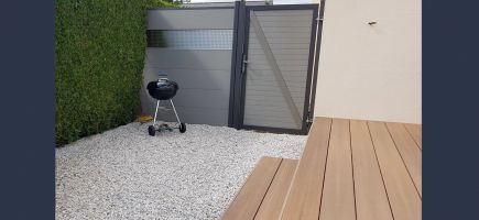 Claustras et porte composite gris clair Vannes Auray Grand Champ