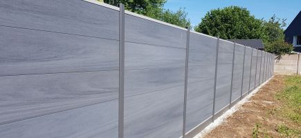Clôture en bois composite gris clair 56 PLESCOP Clôture en bois composite gris clair 56 PLESCOP