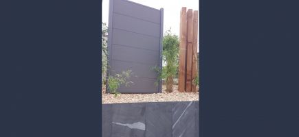 Panneau composite en brise vue et clôture 56 VANNES PLUVIGNER Panneau composite en brise vue et clôture 56 VANNES PLUVIGNER