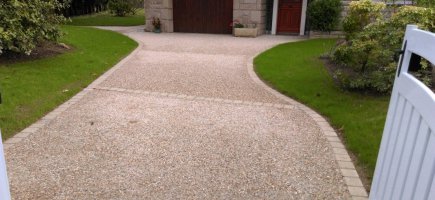 Allée carrossable béton désactivé Vannes (Gazon sorti) Allée carrossable béton désactivé Vannes (Gazon sorti)