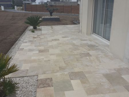 Terrasse pierre naturelle paysagiste Vannes Auray Grand Champ
