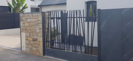 Cloture moderne palis ardoise pierre granit design
