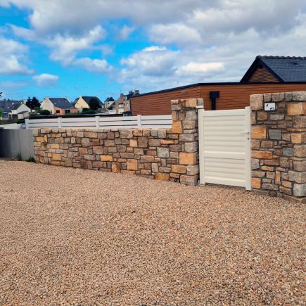 Mur maçonné Portail PVC BELZ 56