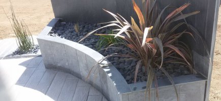 Jardinière en shiste et calcaire Jardinière en shiste et calcaire