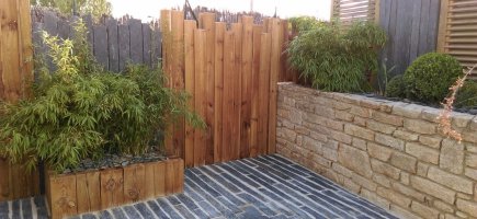 Enchainement claustras et piquets de schiste Enchainement claustras et piquets de schiste