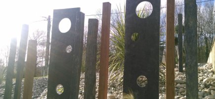 Palis d'ardoise et poteaux bois Palis d'ardoise et poteaux bois