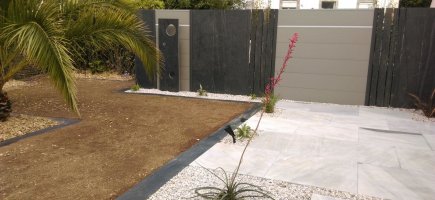 Ecran en composite et ardoise Ecran en composite et ardoise